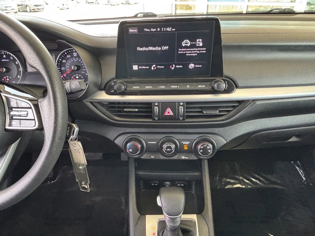 Used 2023 Kia Forte LXS image 13