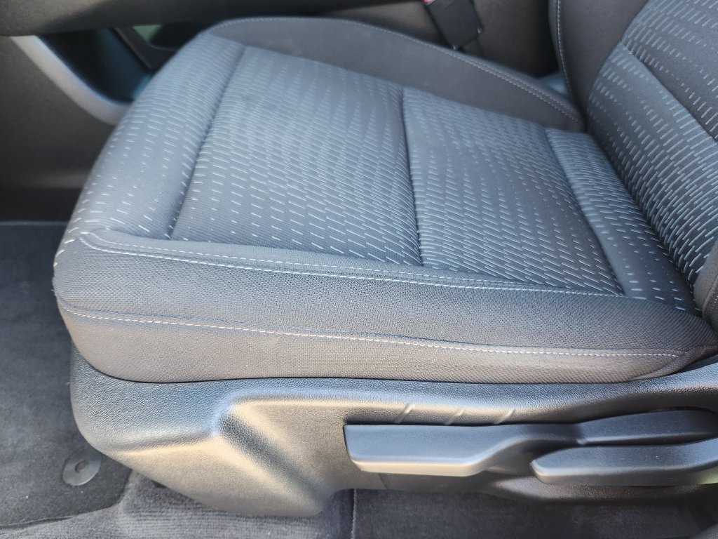 Used 2025 Chevrolet Equinox LT AWD/4WD image 23