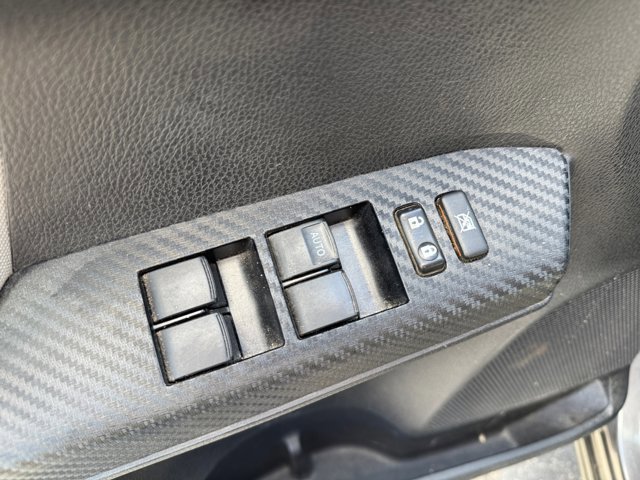 Used 2015 Toyota RAV4 LE AWD/4WD image 18