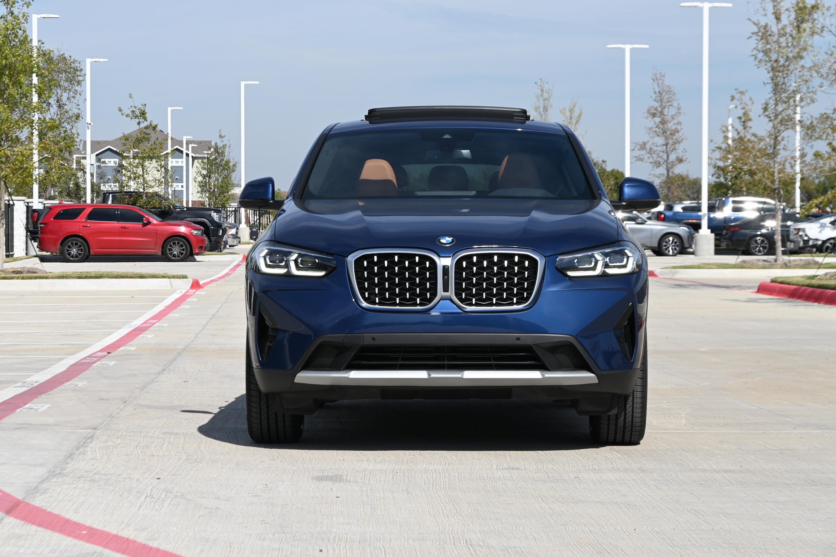 Certified 2025 BMW X4 xDrive30i AWD/4WD image 3