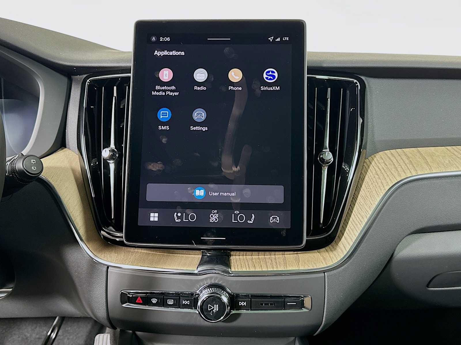 New 2026 Volvo XC60 T8 Plus w/ Protection Package Premier AWD/4WD image 13