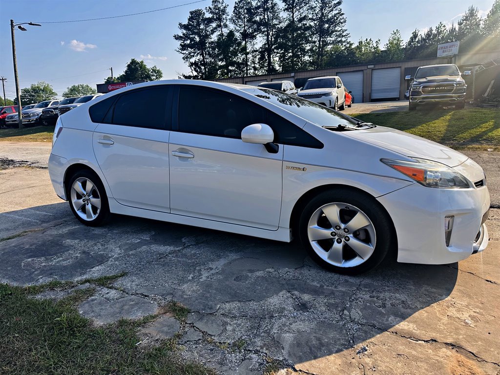 Used 2013 Toyota Prius Five FWD image 3