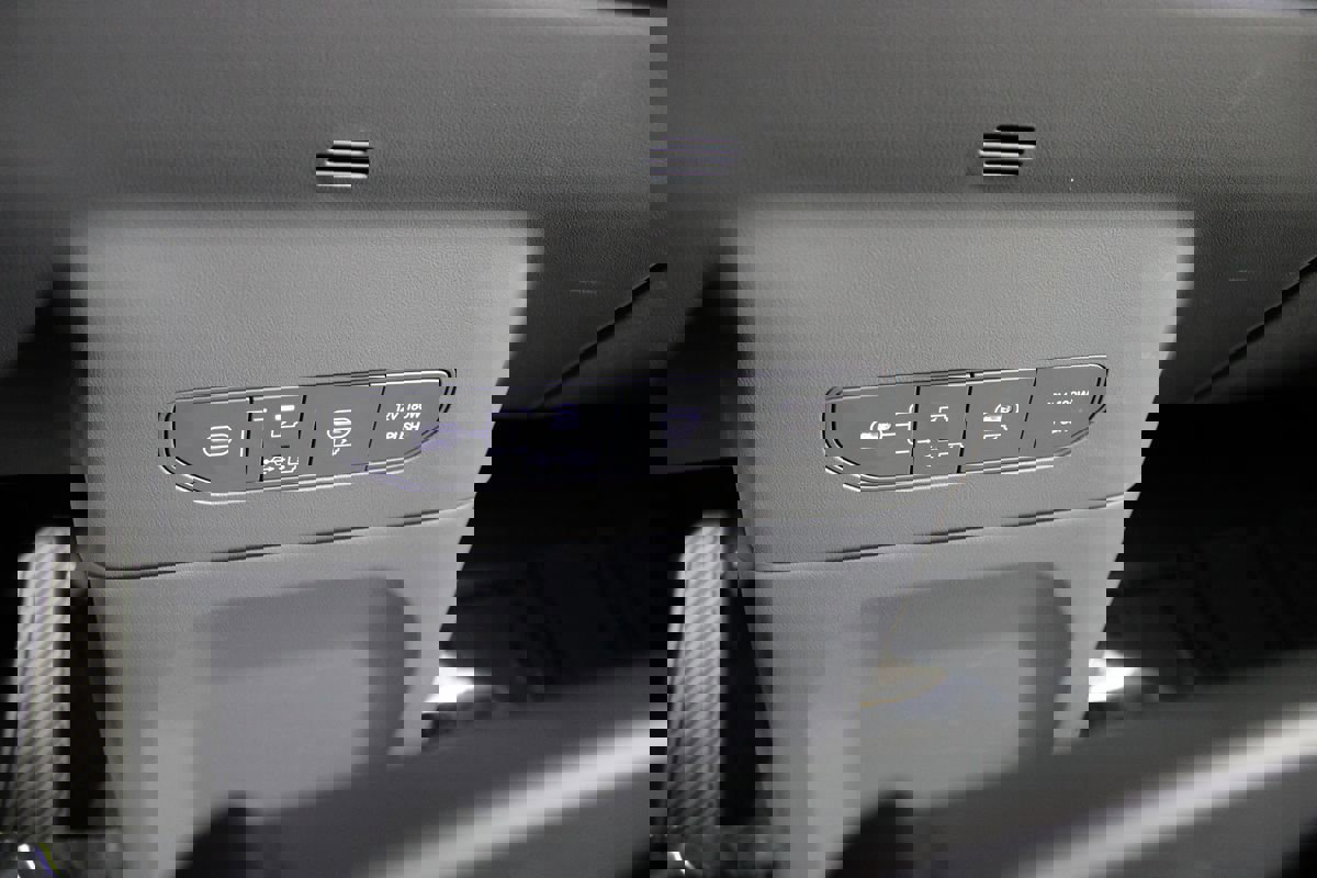 Used 2025 Kia EV9 Light Long Range image 22