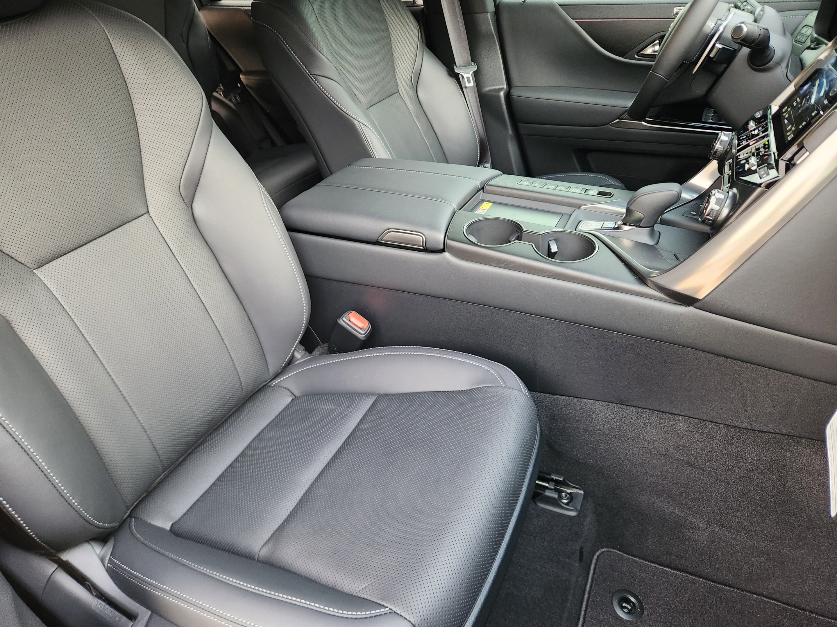 New 2026 Lexus LX 700h Luxury w/ Appearance Package AWD/4WD image 6