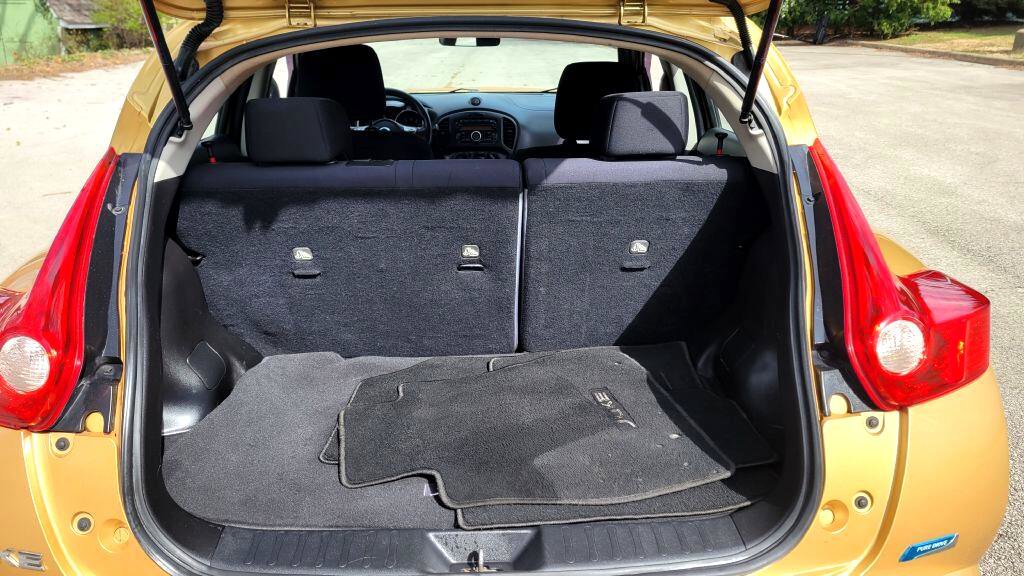 Used 2014 Nissan Juke S image 12