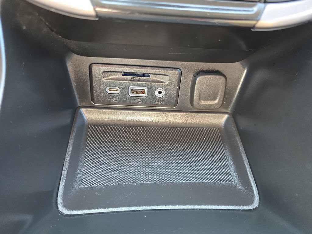 Used 2023 GMC Terrain AT4 AWD/4WD image 34
