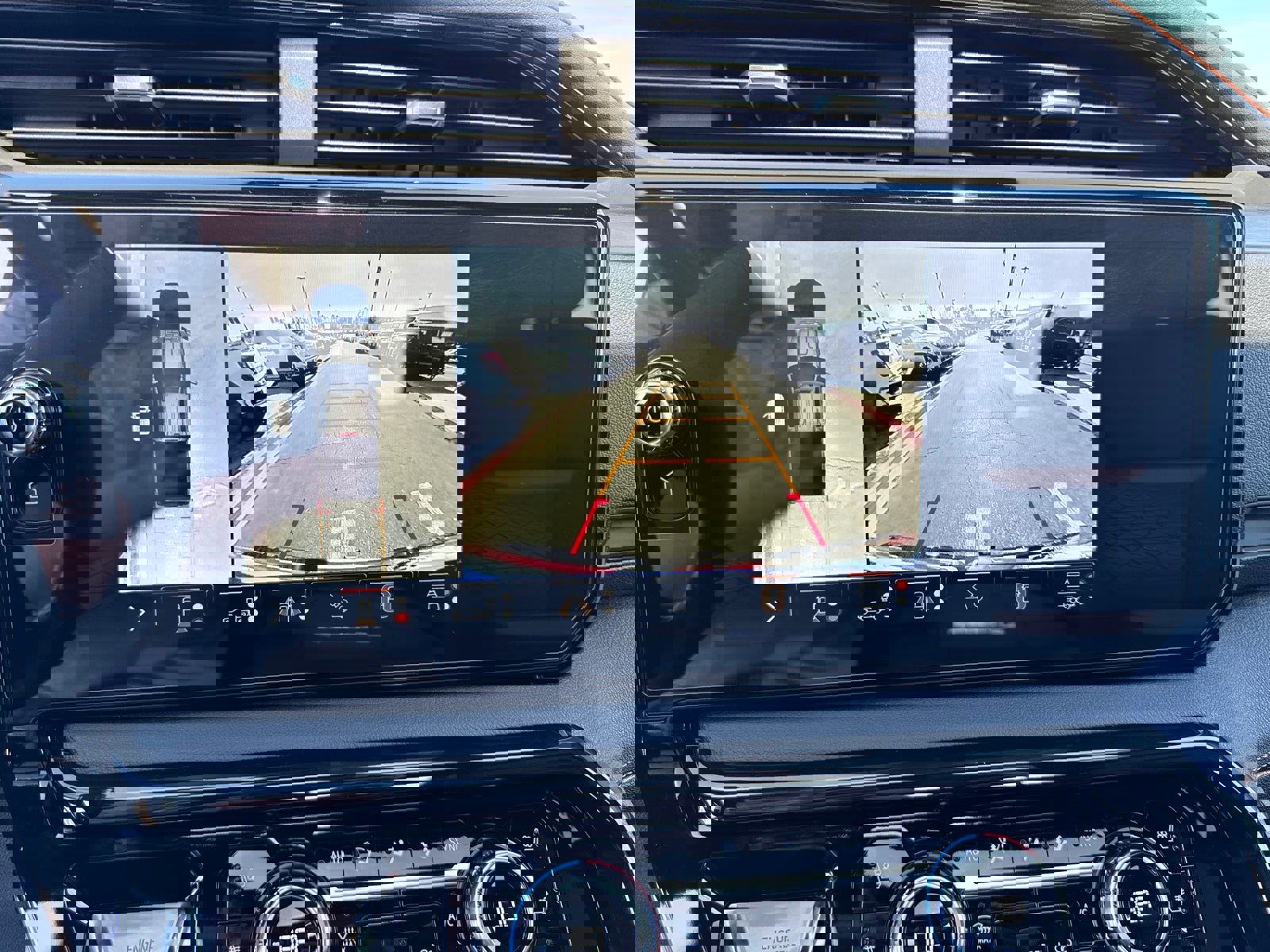 New 2025 GMC Sierra 2500 AT4 w/ AT4 Premium Plus Package image 32