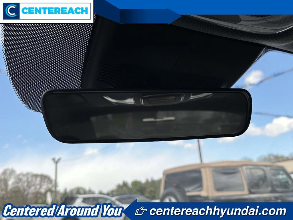 Used 2023 Hyundai Elantra SEL FWD image 29