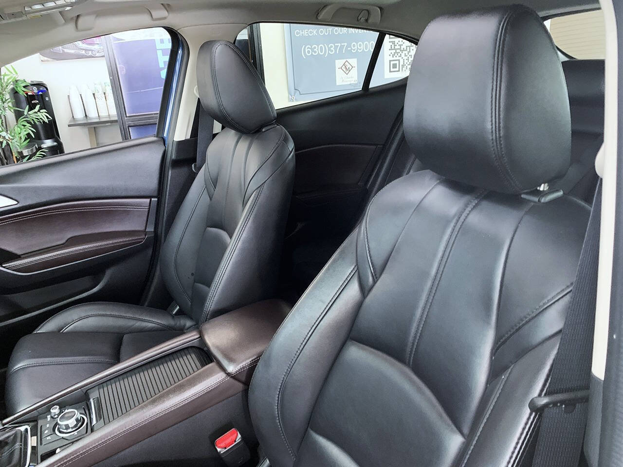 Used 2017 MAZDA MAZDA3 Touring FWD image 11