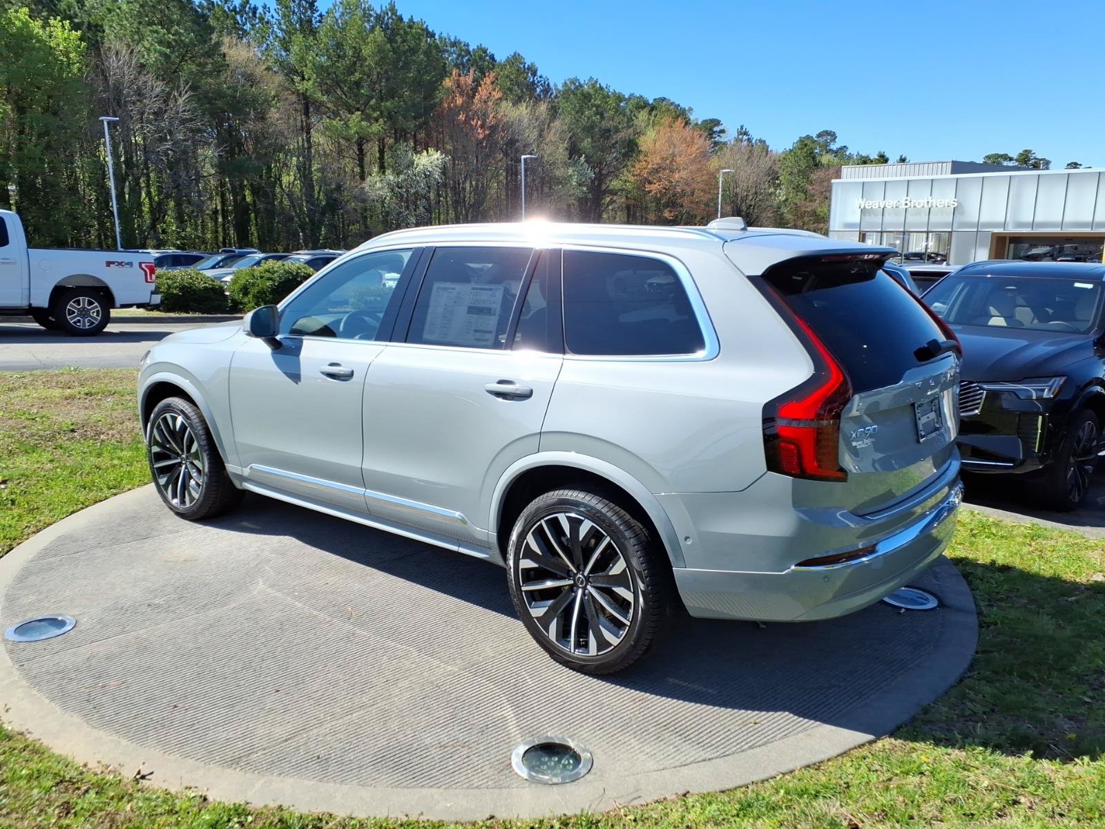 New 2026 Volvo XC90 B6 Plus w/ Protection Package Premier AWD/4WD image 5