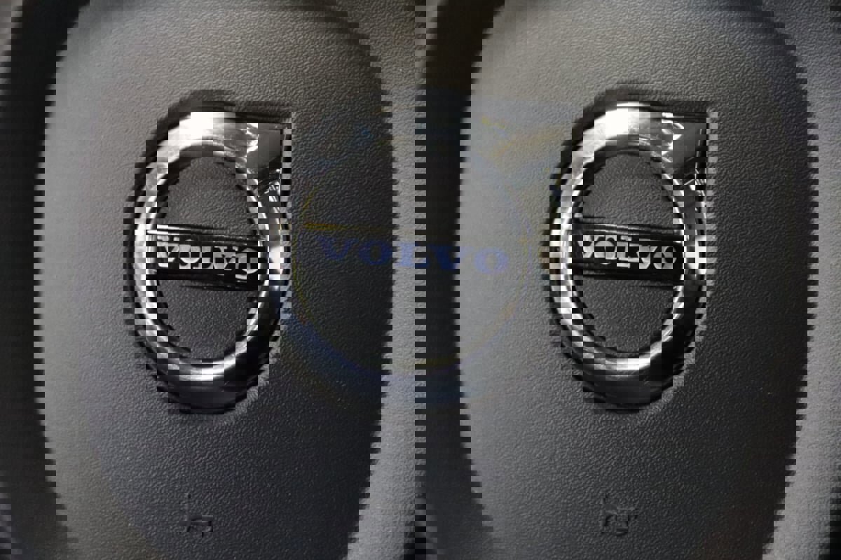 Used 2022 Volvo XC90 T6 Momentum w/ Advanced Package image 36