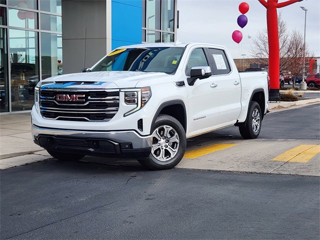 Used 2025 GMC Sierra 1500 SLT image 1