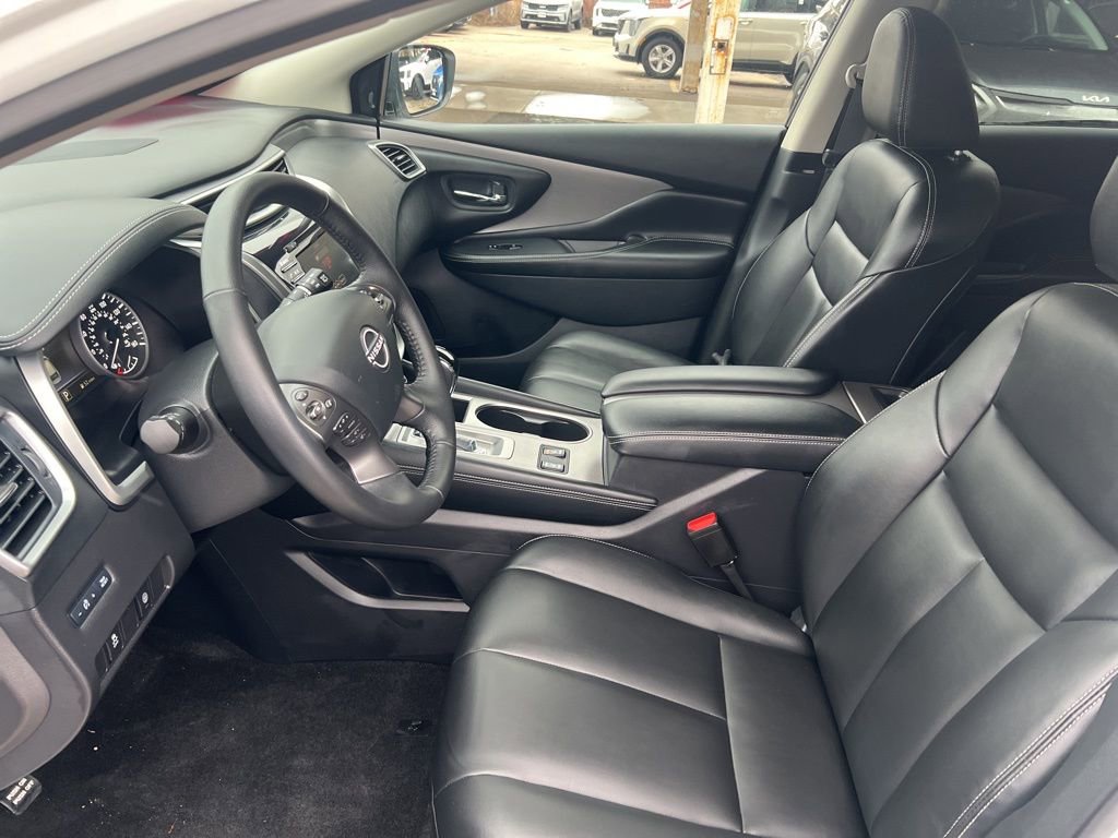 Certified 2024 Nissan Murano SV w/ SV Midnight Edition Package image 4