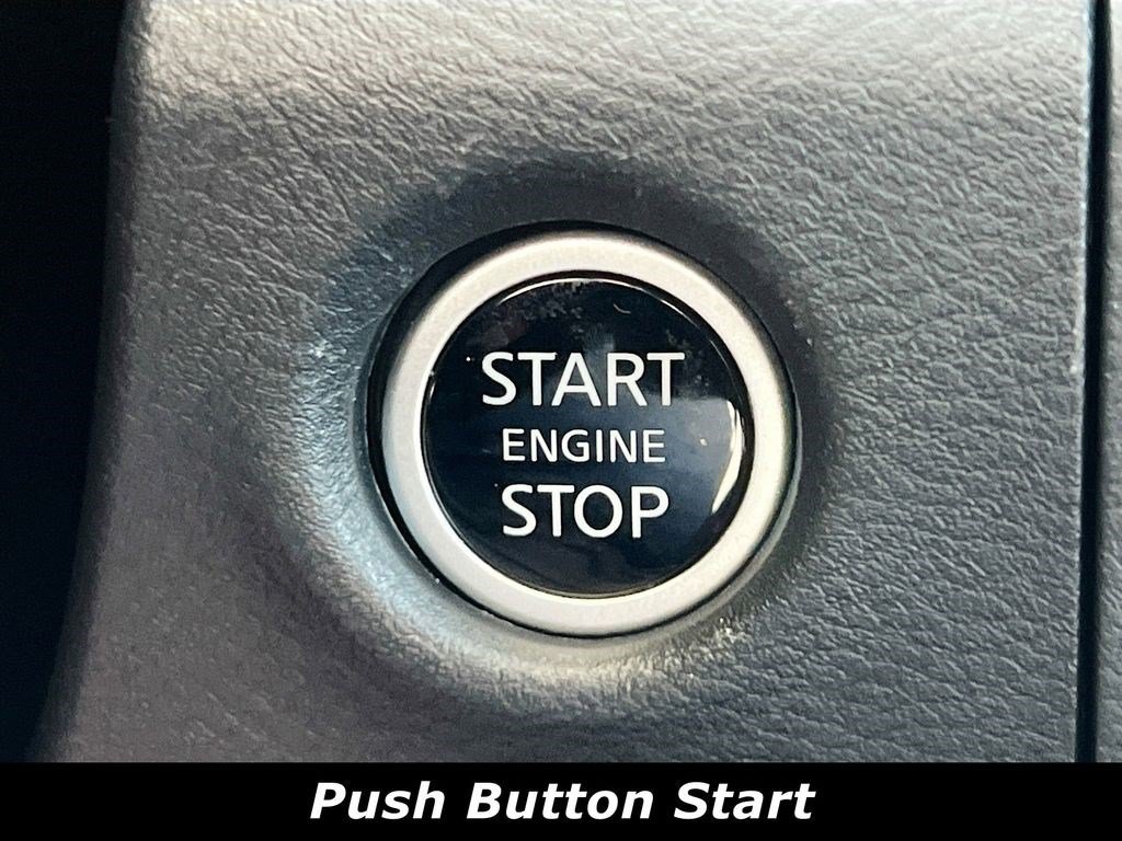 Certified 2025 Nissan Frontier SV AWD/4WD image 11