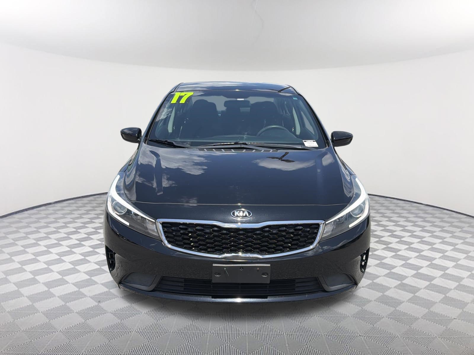Used 2017 Kia Forte LX FWD video 2