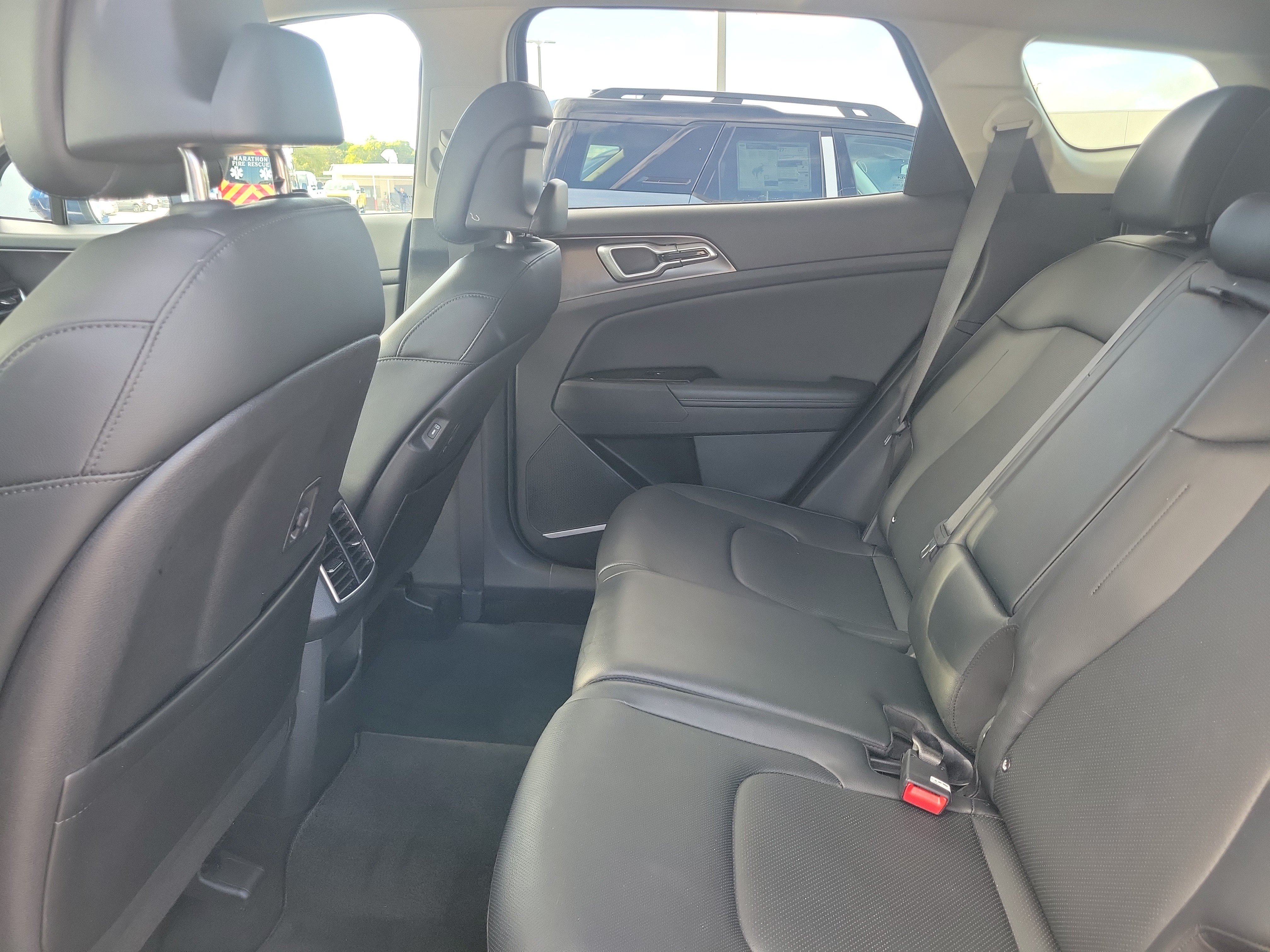 Used 2023 Kia Sportage EX FWD image 17