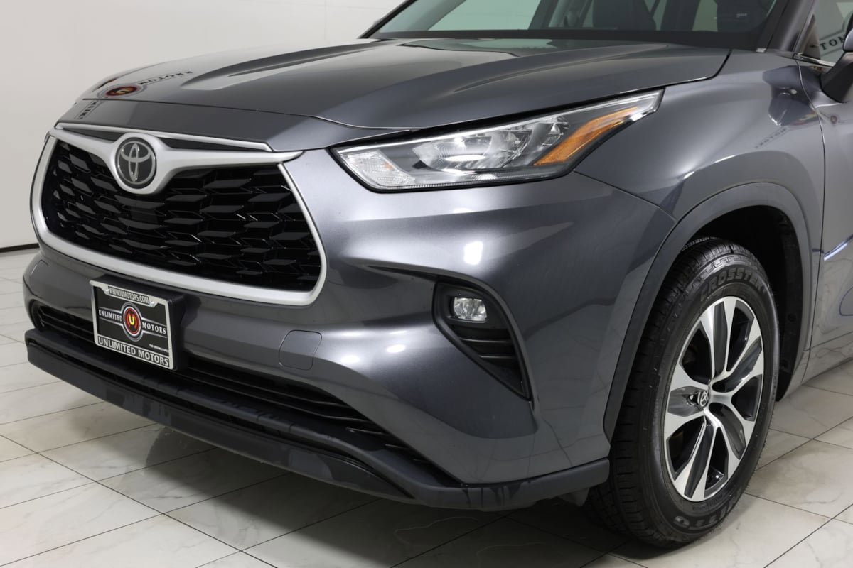 Used 2020 Toyota Highlander XLE FWD image 49