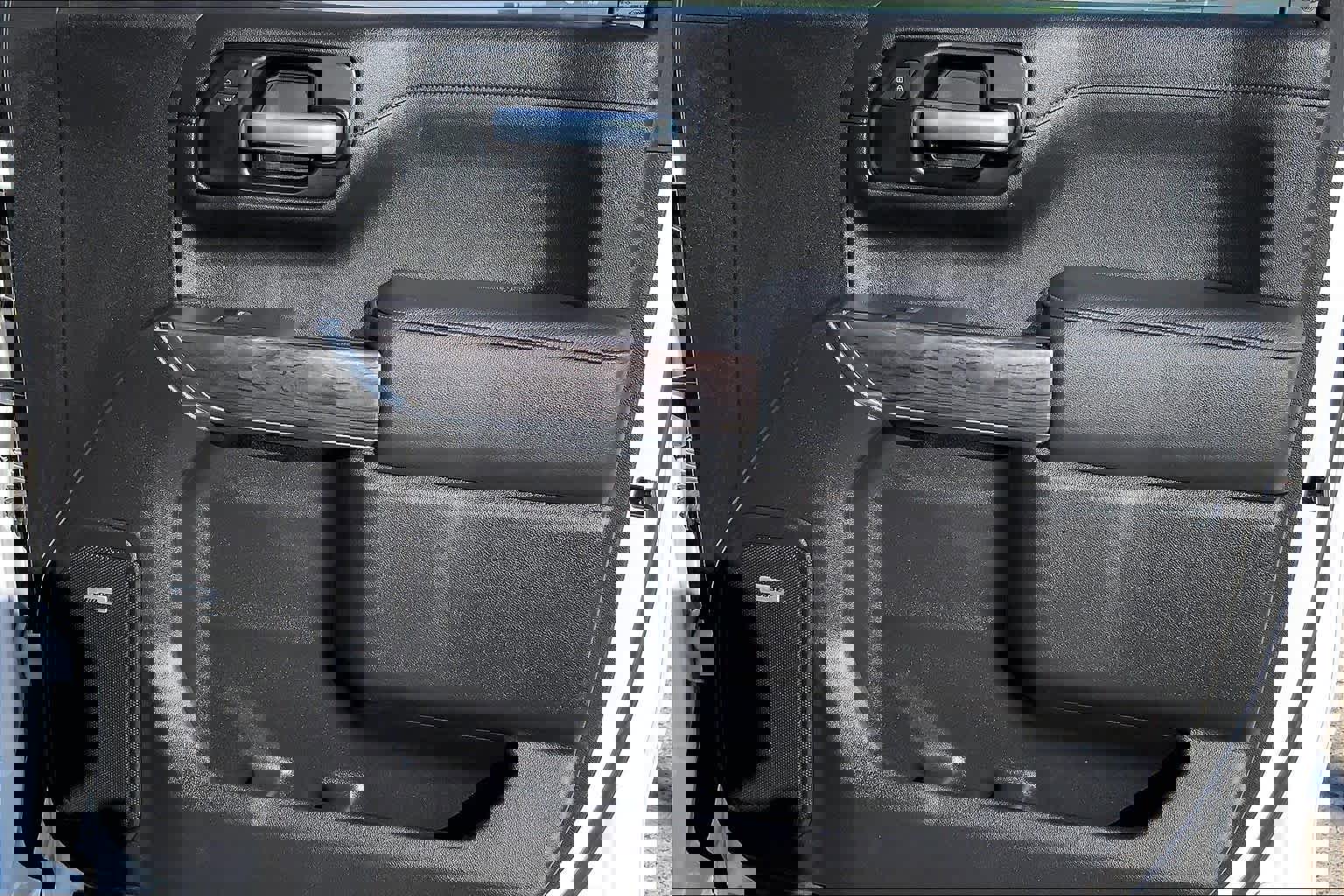 Used 2021 Chevrolet Silverado 1500 LTZ w/ LTZ Convenience Package II image 22