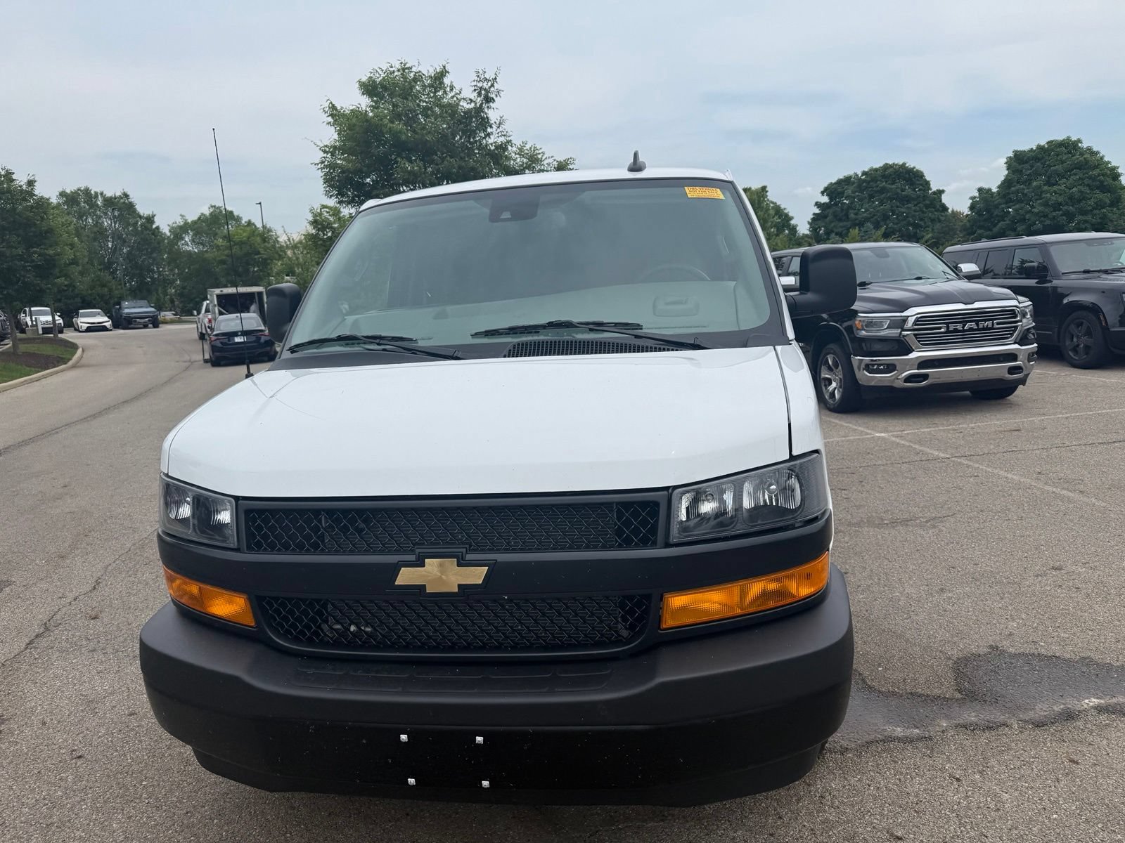 Used 2025 Chevrolet Express 2500 w/ Enhanced Convenience Package RWD image 2