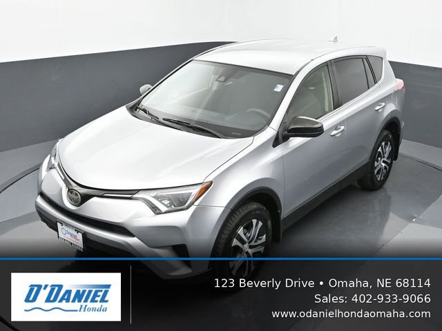 Used 2018 Toyota RAV4 LE w/ All Weather Liner Package AWD/4WD image 21