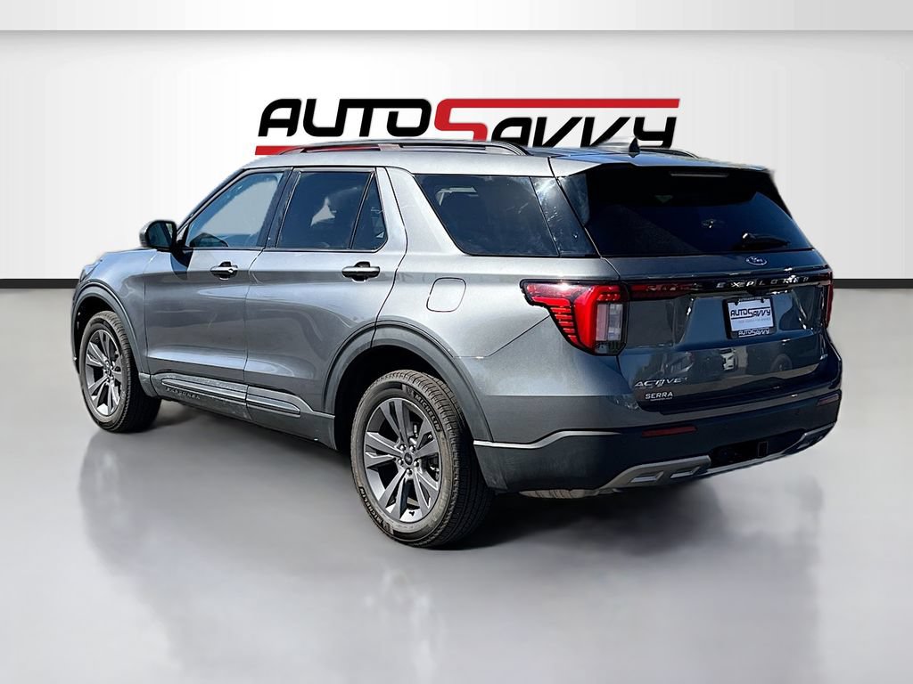 Used 2025 Ford Explorer Active w/ Active Comfort Package AWD/4WD image 5