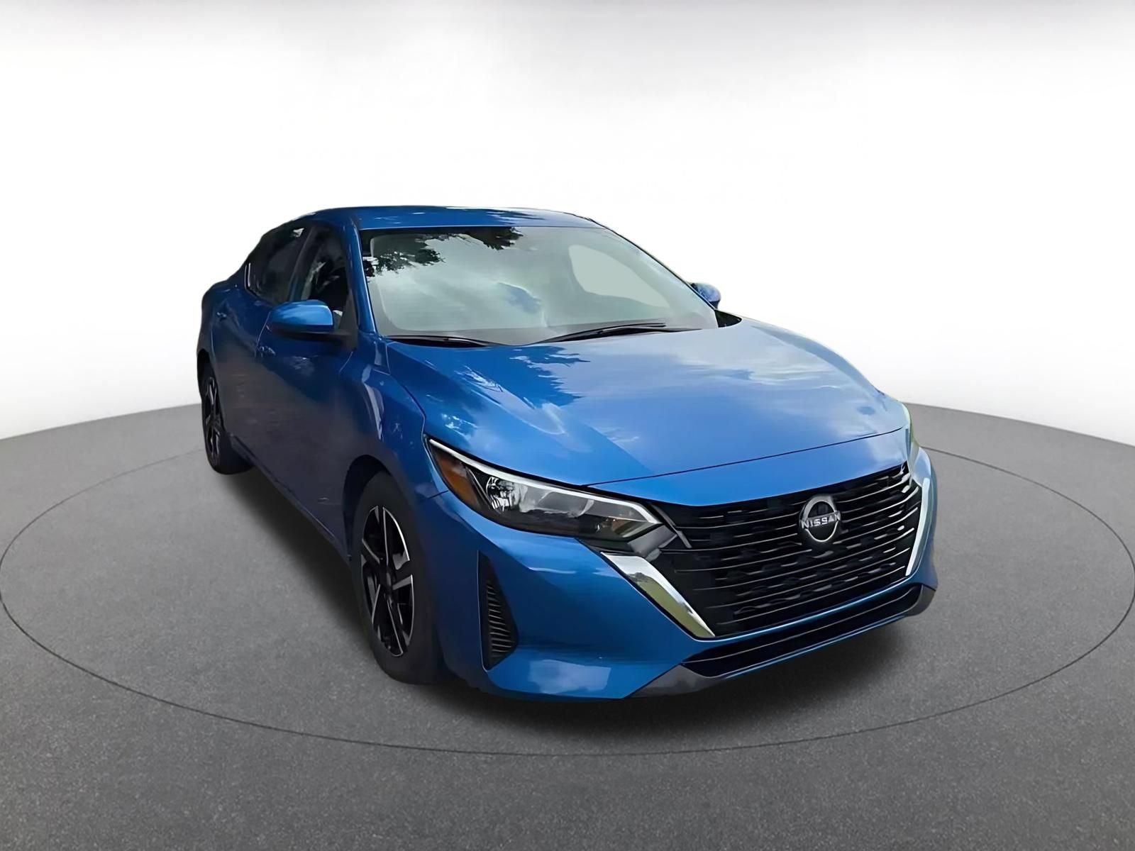 Used 2025 Nissan Sentra SV FWD image 3