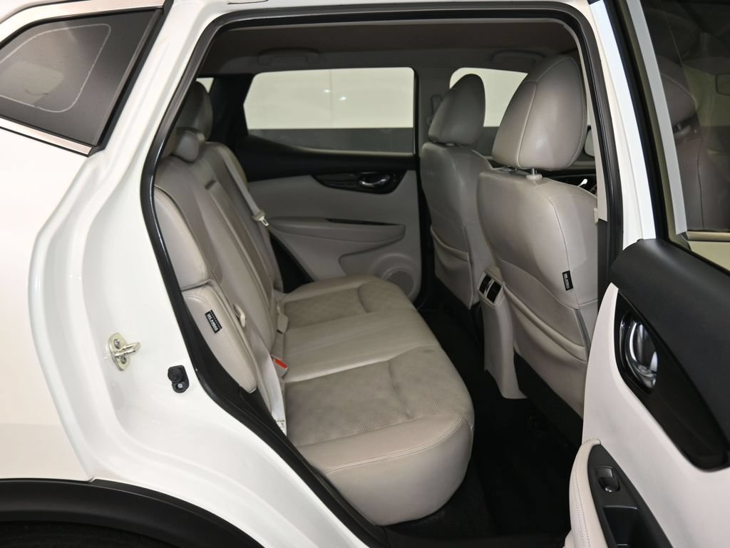 Used 2022 Nissan Rogue Sport SV w/ Technology Package AWD/4WD image 34