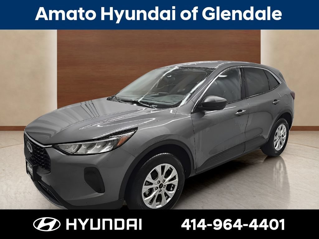 Used 2024 Ford Escape Active AWD/4WD image 1