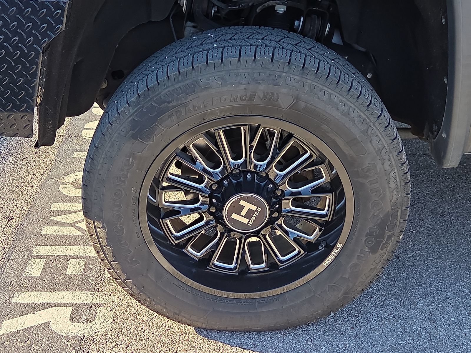 Used 2018 GMC Sierra 2500 Denali w/ Duramax Plus Package AWD/4WD image 3