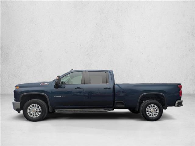 Used 2022 Chevrolet Silverado 3500 LT image 2