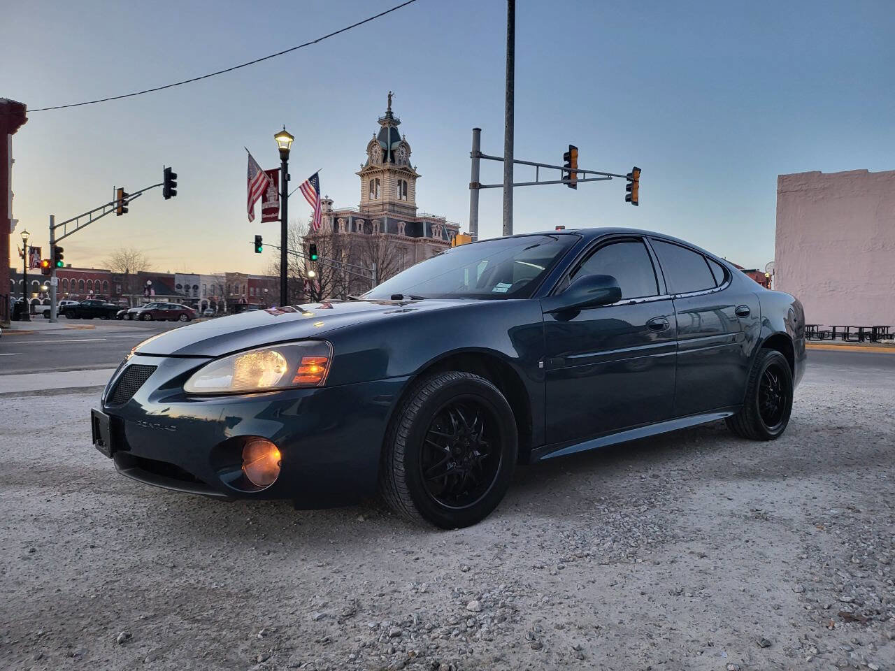 Used 2006 Pontiac Grand Prix w/ Preferred Package image 1