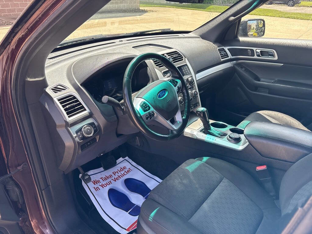 Used 2012 Ford Explorer XLT w/ Class III Trailer Tow Pkg image 9