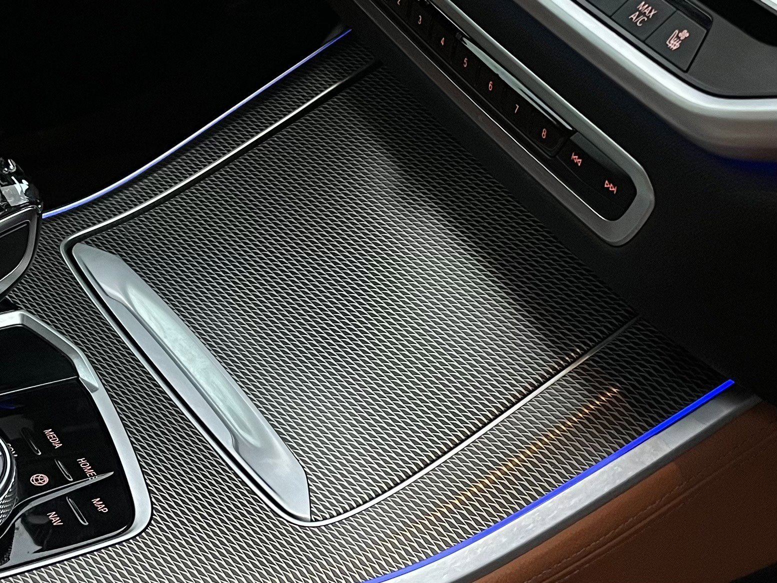 Used 2022 BMW X5 M50i w/ Executive Package image 56