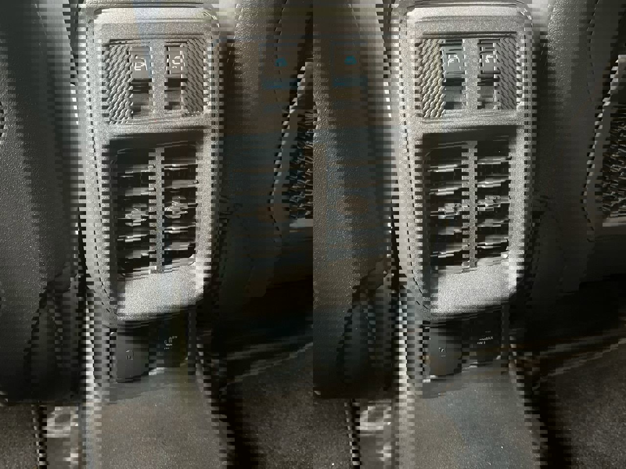 New 2025 Ford Bronco Badlands image 11