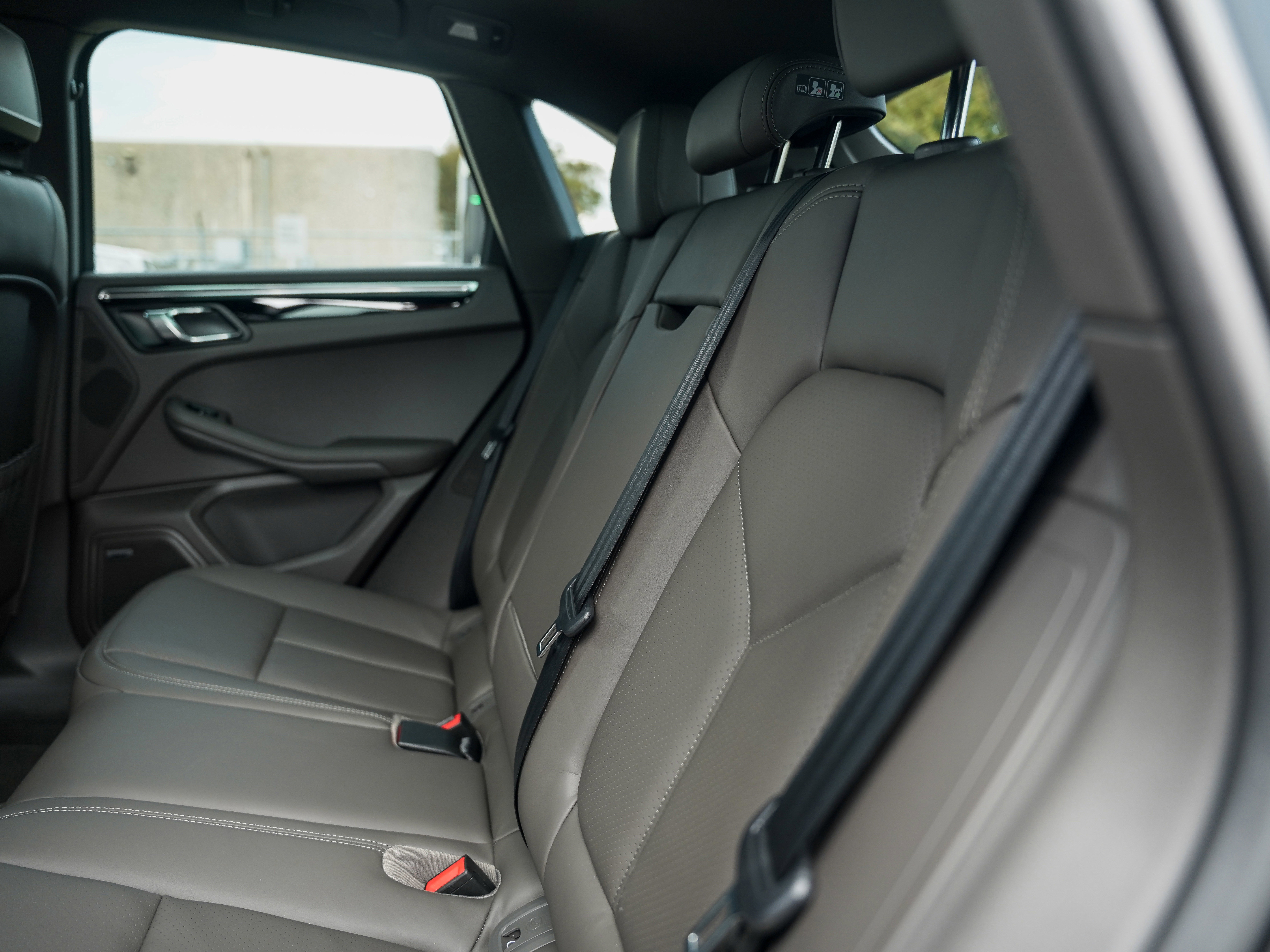 New 2026 Porsche Macan image 30