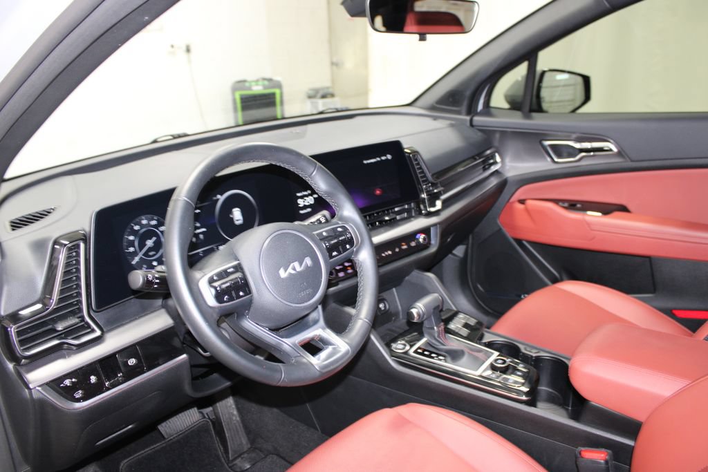 Used 2025 Kia Sportage SX FWD image 17