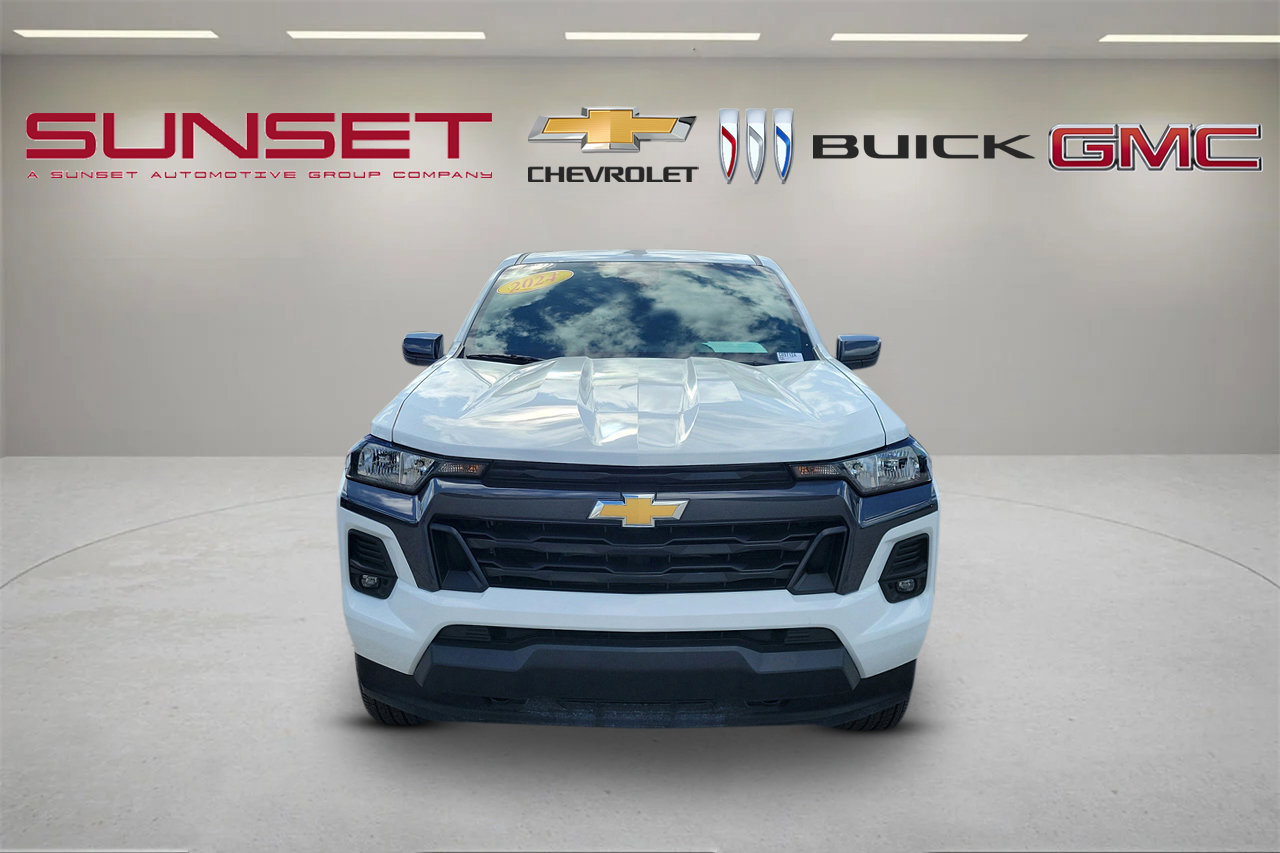 Certified 2024 Chevrolet Colorado LT w/ LT Convenience Package II image 2