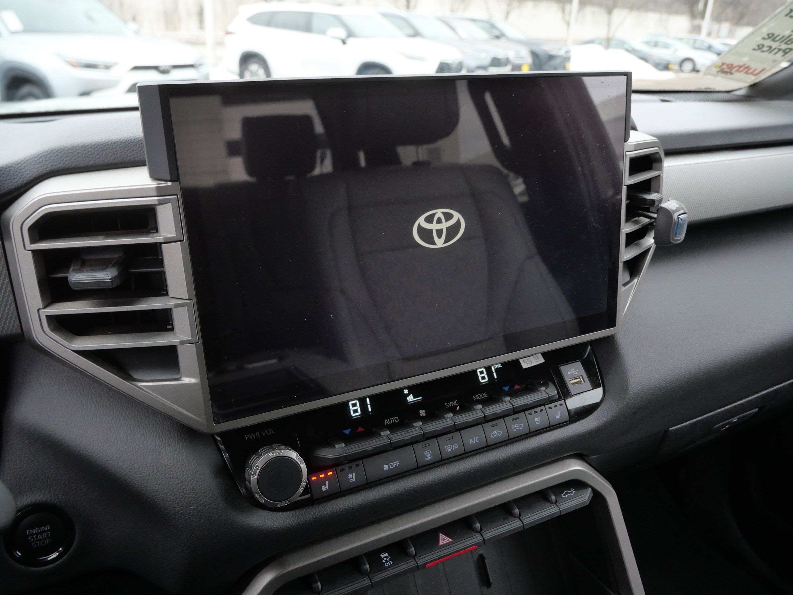 Used 2025 Toyota Tundra Limited image 23