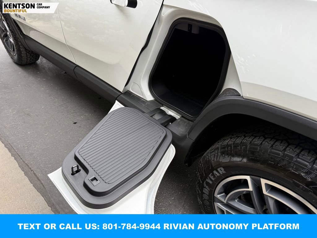 Used 2025 Rivian R1T Adventure image 34