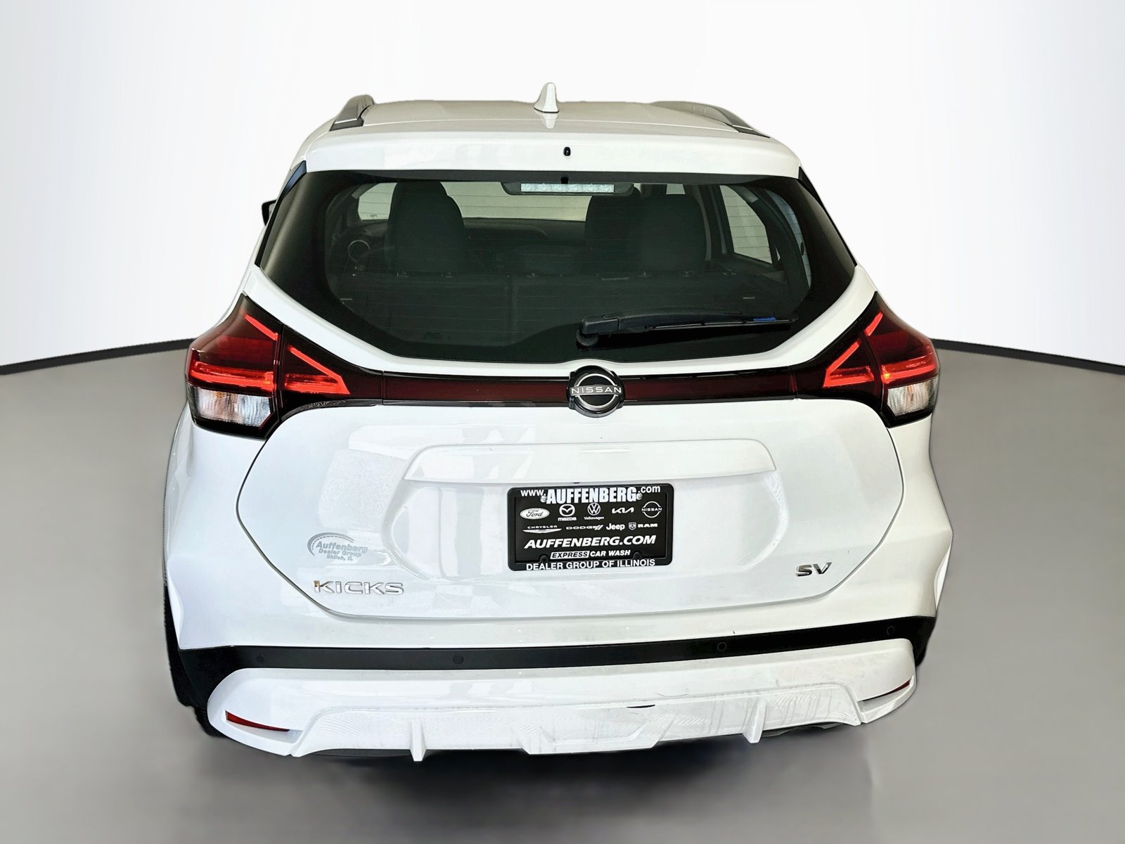 Used 2024 Nissan Kicks SV FWD image 6