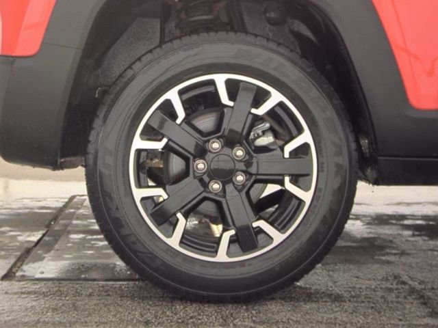 Used 2023 Jeep Renegade Latitude AWD/4WD image 21