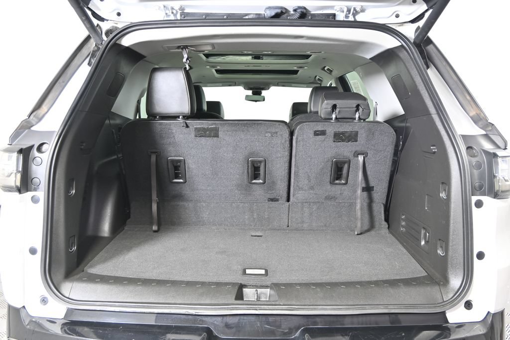 Used 2019 Chevrolet Traverse Premier w/ Redline Edition AWD/4WD image 17