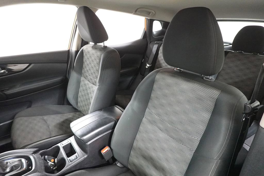 Used 2021 Nissan Rogue Sport SV image 12