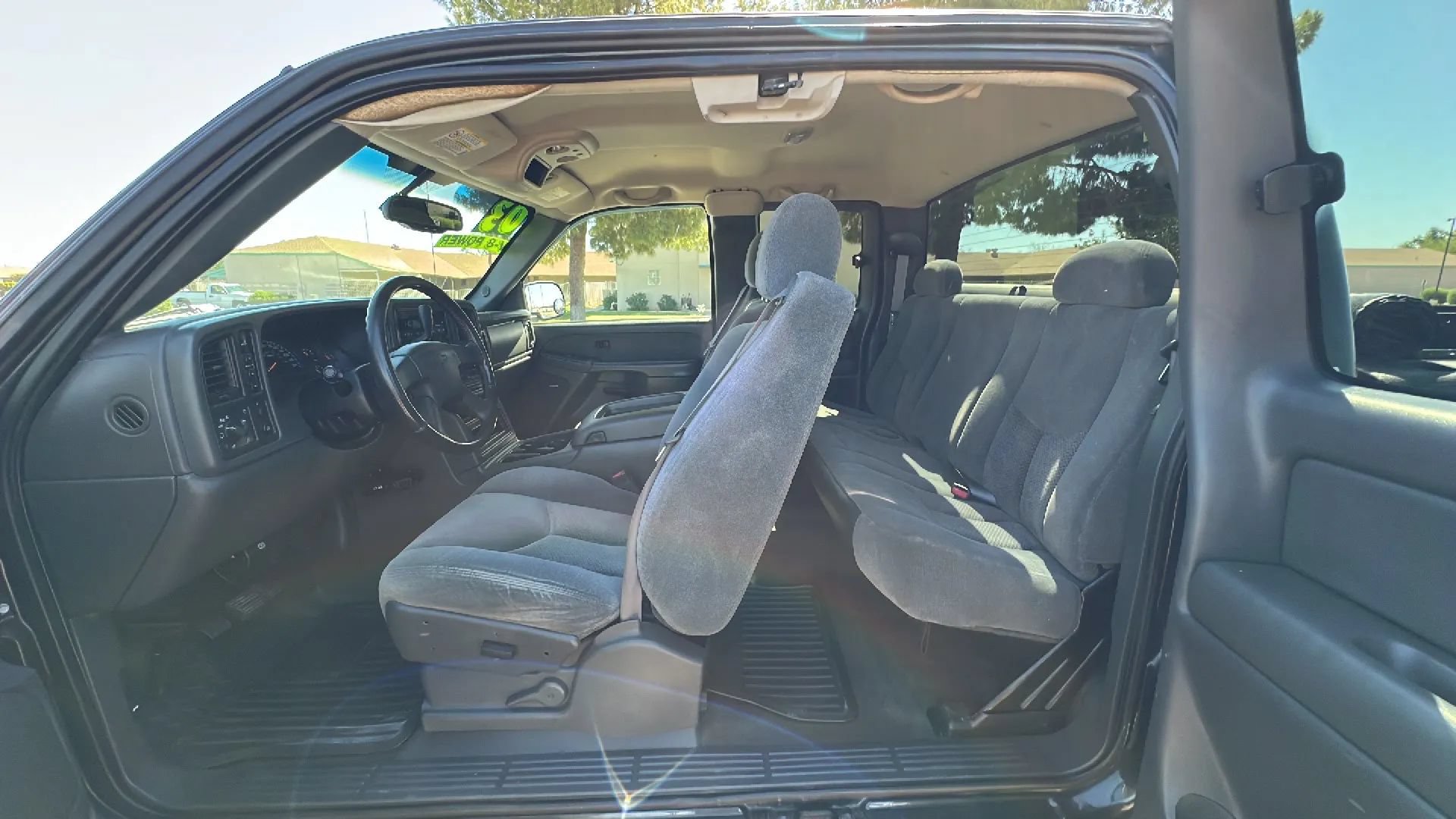 Used 2003 Chevrolet Silverado 2500 LS w/ Snow Plow Prep Package AWD/4WD image 10