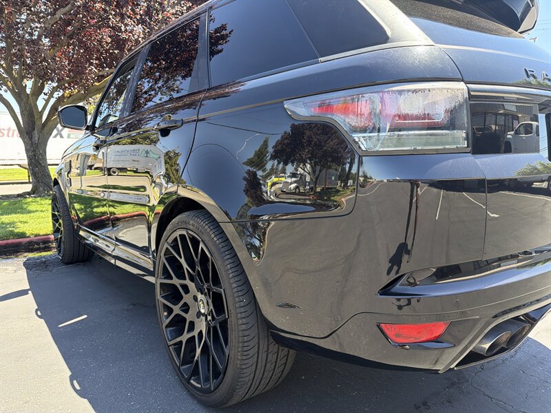 Used 2016 Land Rover Range Rover Sport SVR AWD/4WD image 10