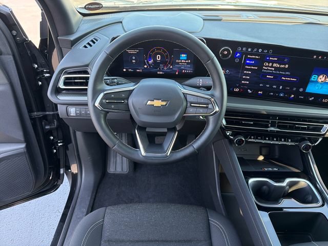 Used 2025 Chevrolet Traverse LT w/ LPO, Cargo Package AWD/4WD image 15