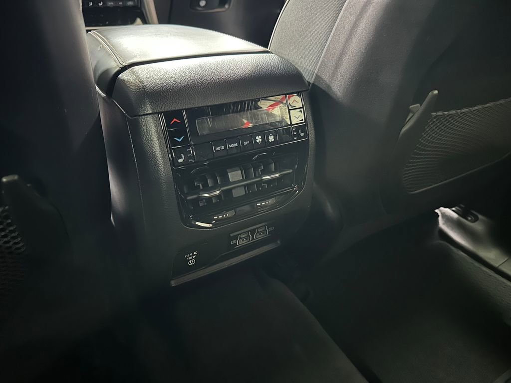 Certified 2022 Jeep Grand Cherokee L Summit w/ Luxury Tech Group V AWD/4WD image 41