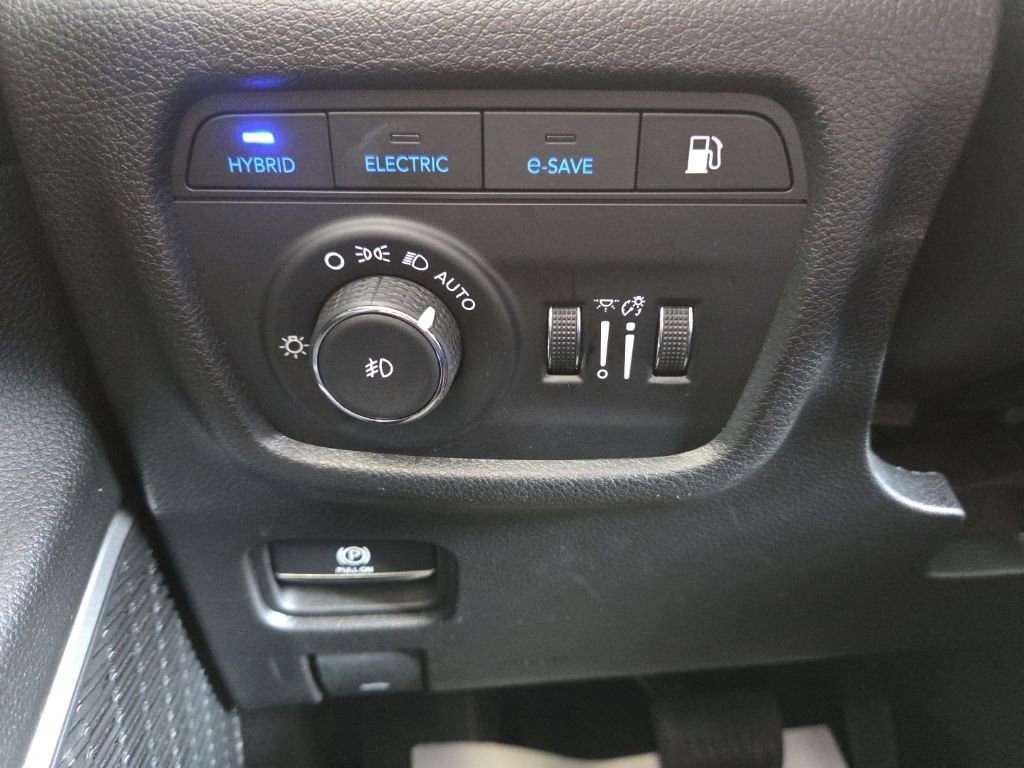 Used 2022 Jeep Grand Cherokee Limited 4xe image 19