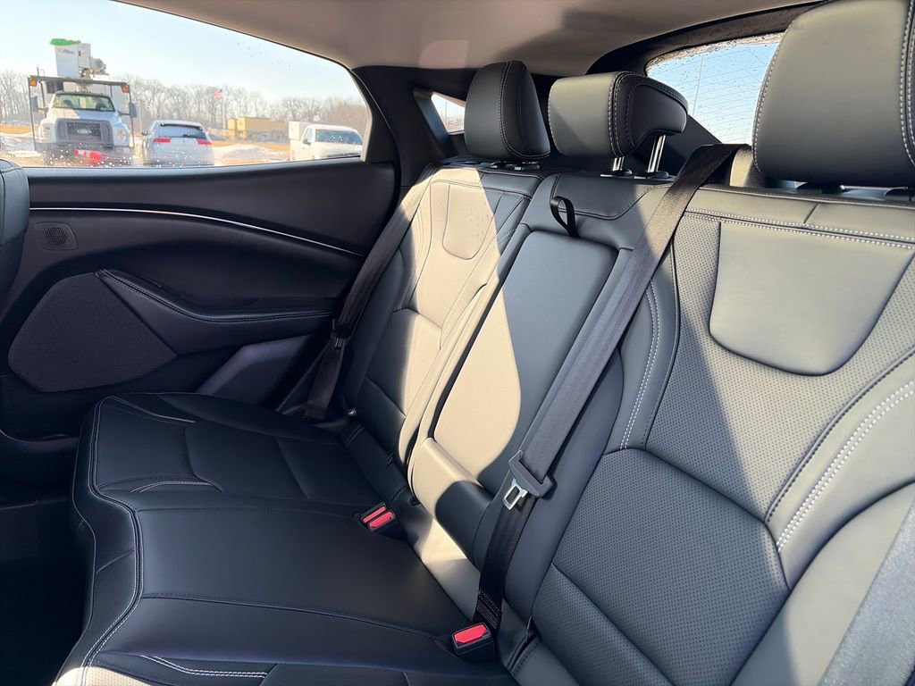 Used 2025 Ford Mustang Mach-E Premium image 37