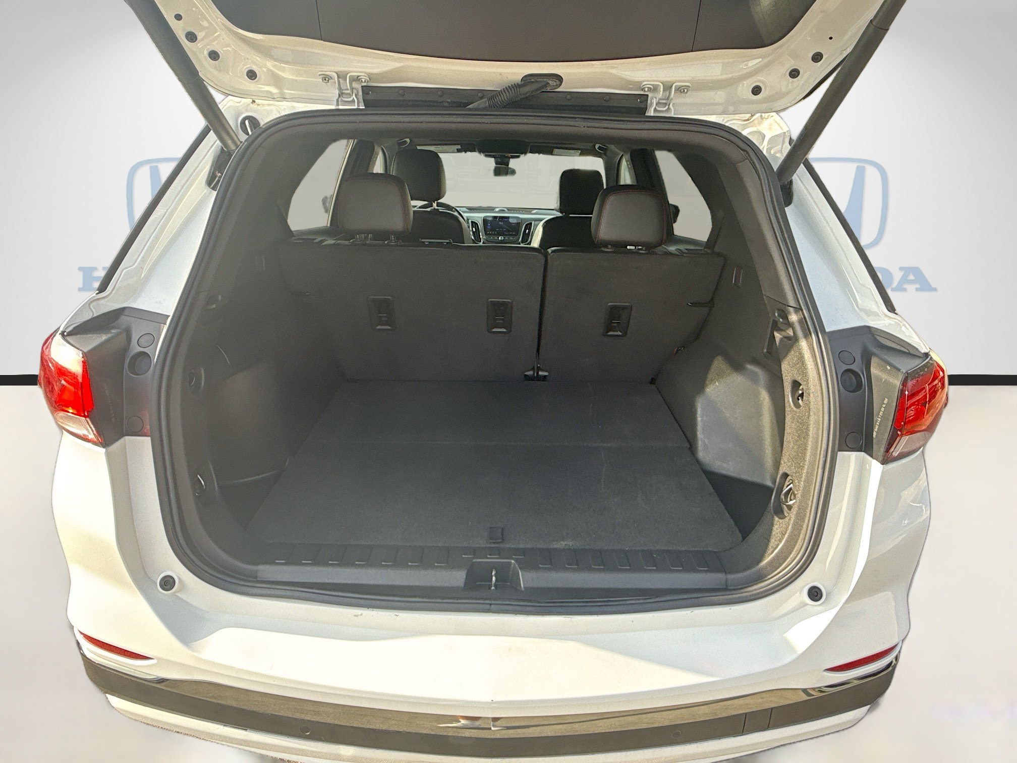 Used 2022 Chevrolet Equinox RS w/ Infotainment Package image 26